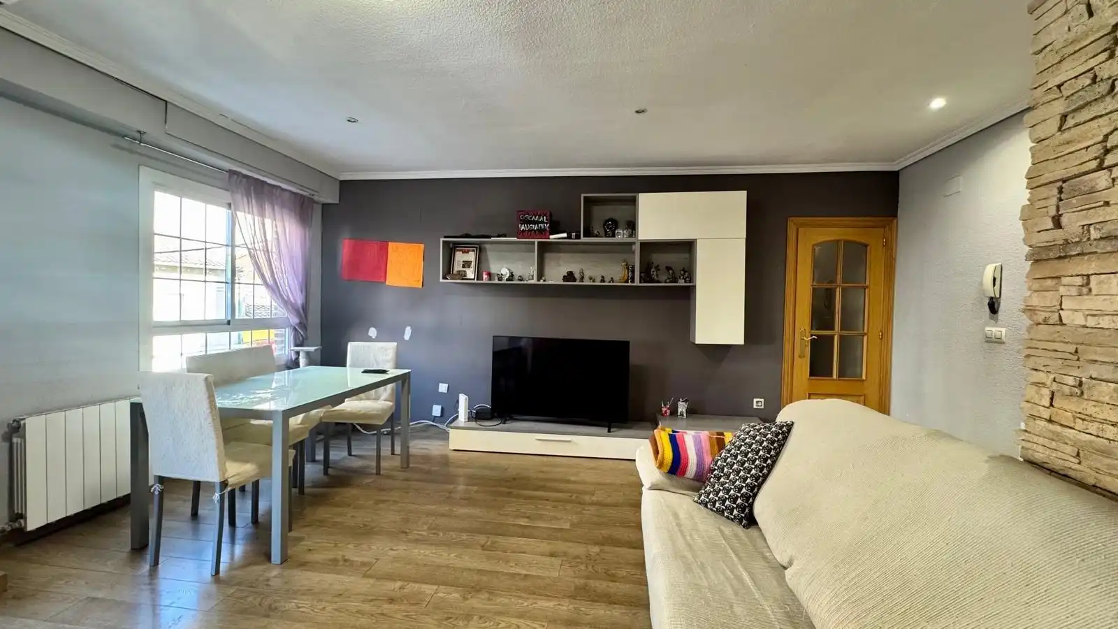 Living room of Flat for share in Burjassot  with Air Conditioner, Heating and Balcony