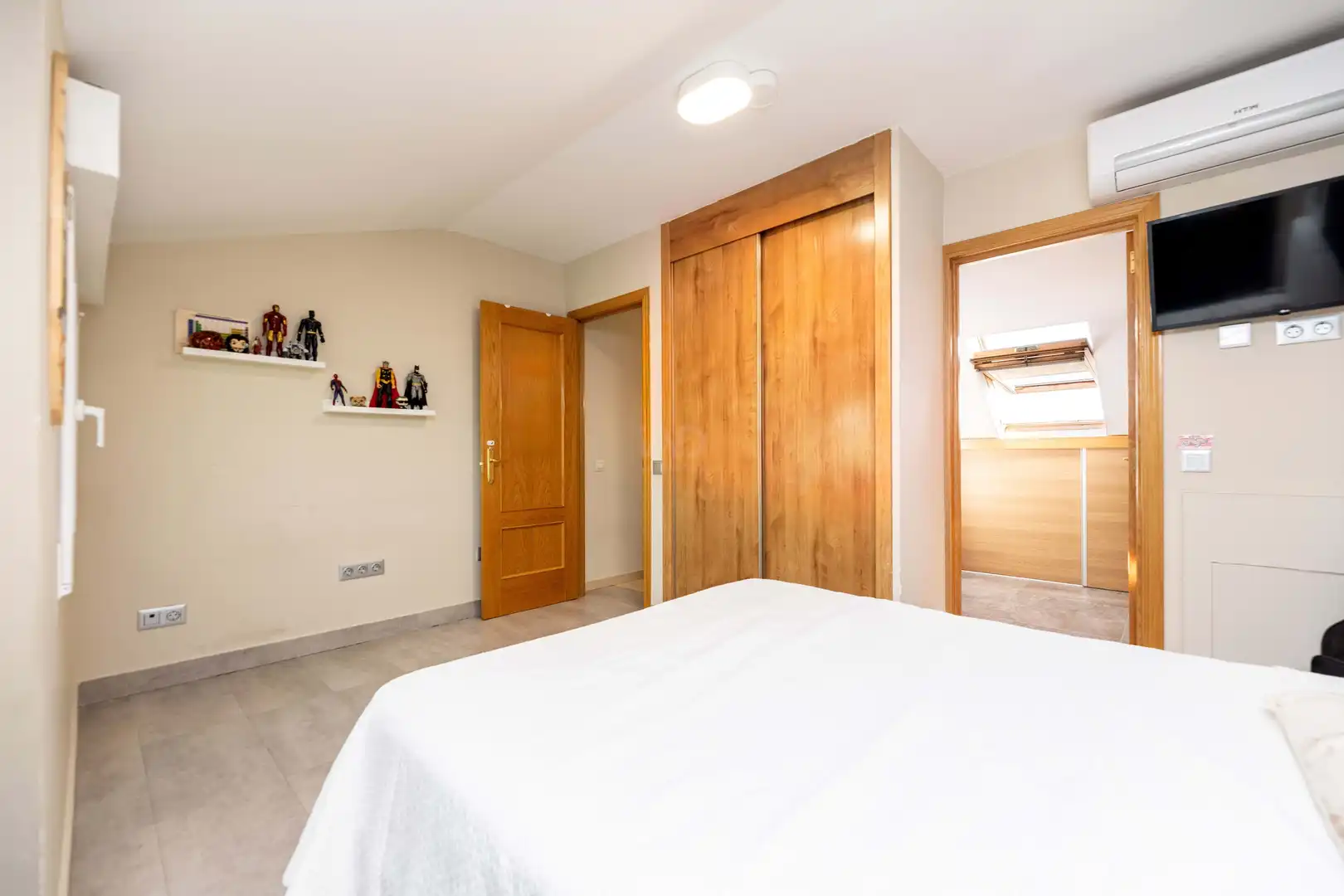 Dormitori de Casa adosada en venda en Colmenarejo amb Aire condicionat, Calefacció i Terrassa