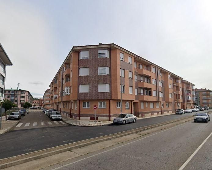 Exterior view of Flat for sale in Villaquilambre  with Heating, Private garden and Terrace