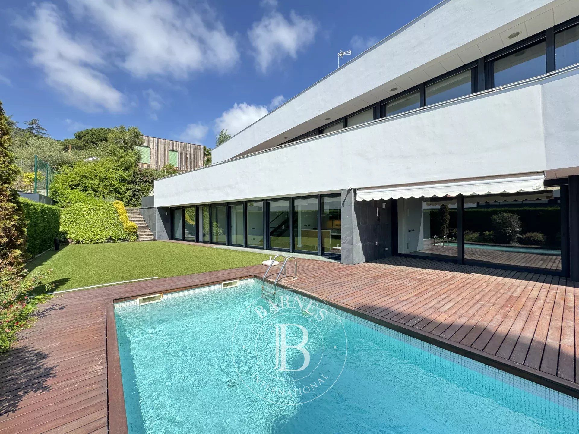 Piscina de Casa o xalet en venda en Premià de Dalt amb Aire condicionat, Calefacció i Jardí privat