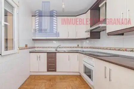 Casa o xalet en venda a LOGROÑO, La Zubia Ciudad