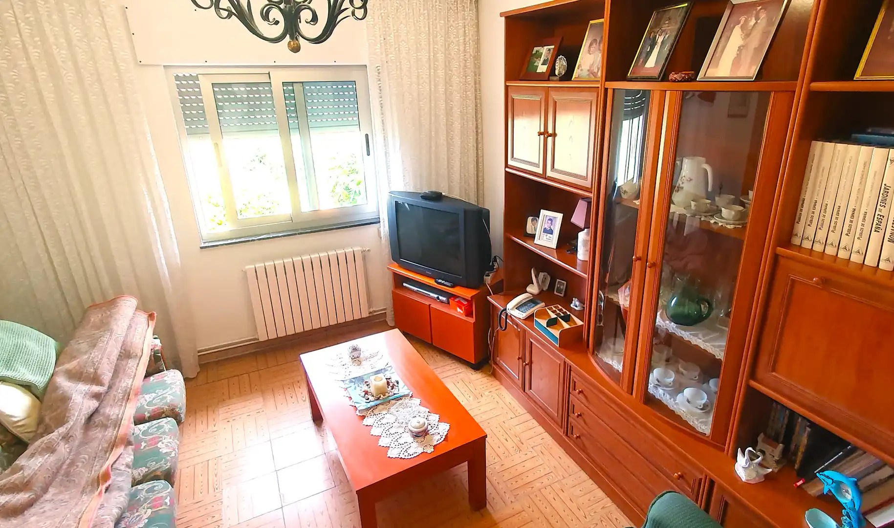 Wohnzimmer von Haus oder Chalet zum Verkauf in Miengo mit Heizung, Privatgarten und Möbliert