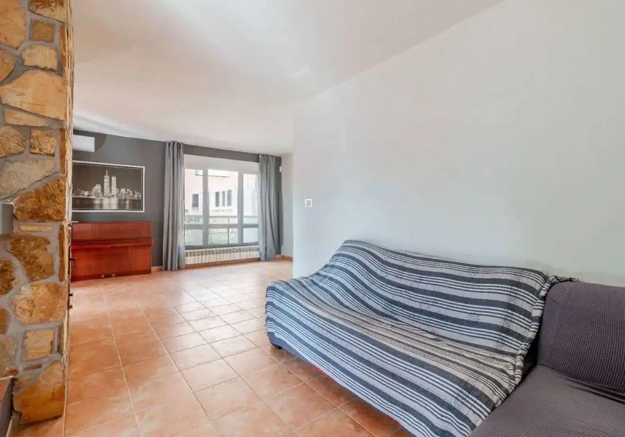 Sala de estar de Casa o chalet en venta en Robledo de Chavela con Aire acondicionado, Calefacción y Jardín privado