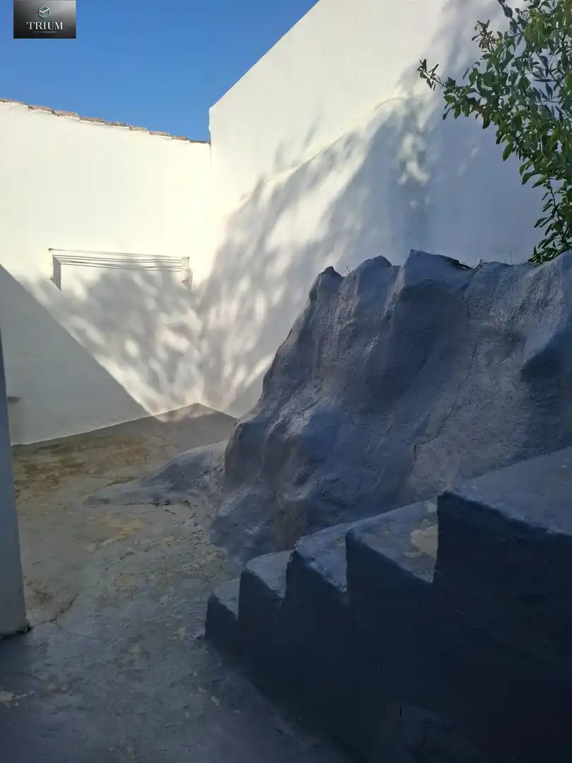 Außenansicht von Einfamilien-Reihenhaus zum Verkauf in Pinos Puente mit Klimaanlage