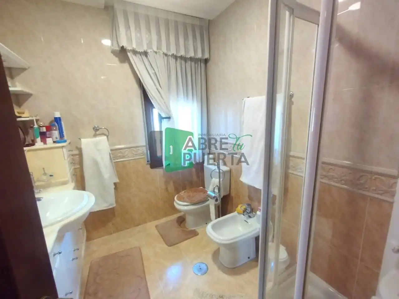 Bathroom of Houses for sale in Ourense Capital   with Heating, Private garden and Terrace