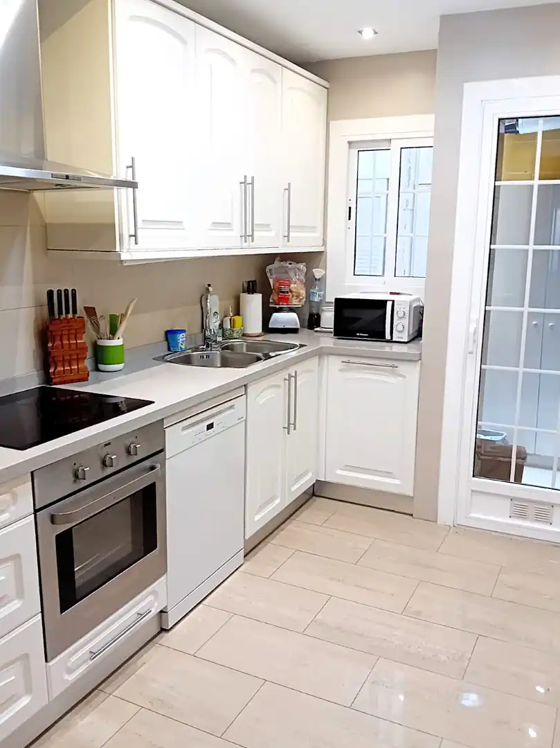 Cocina de Piso en venta en Cerdanyola del Vallès con Calefacción y Balcón