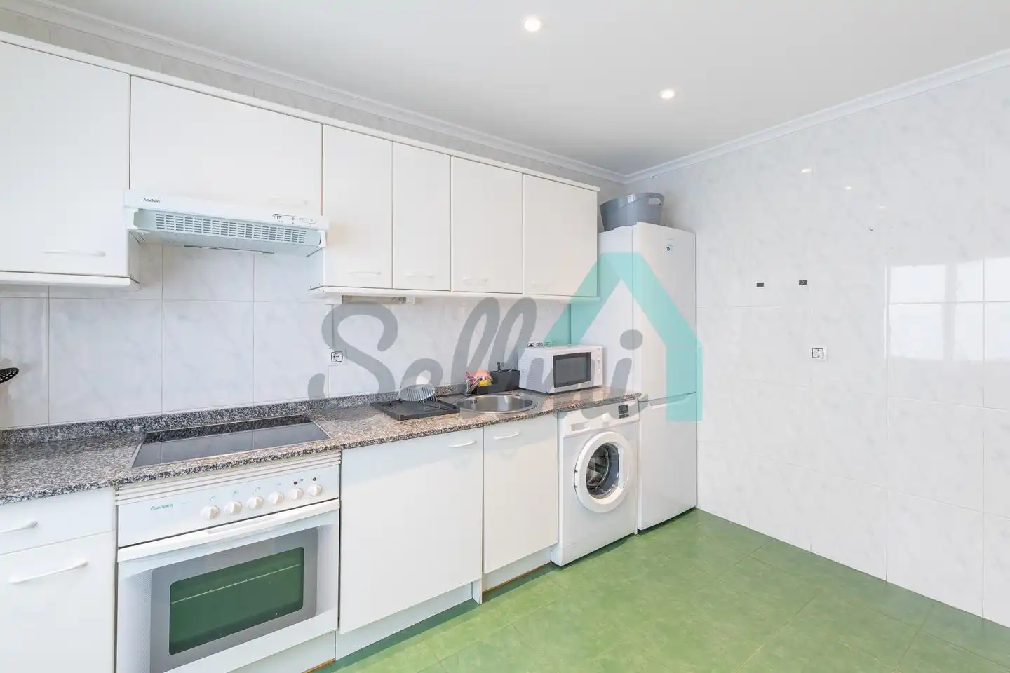 Cocina de Piso en venta en Oviedo  con Calefacción
