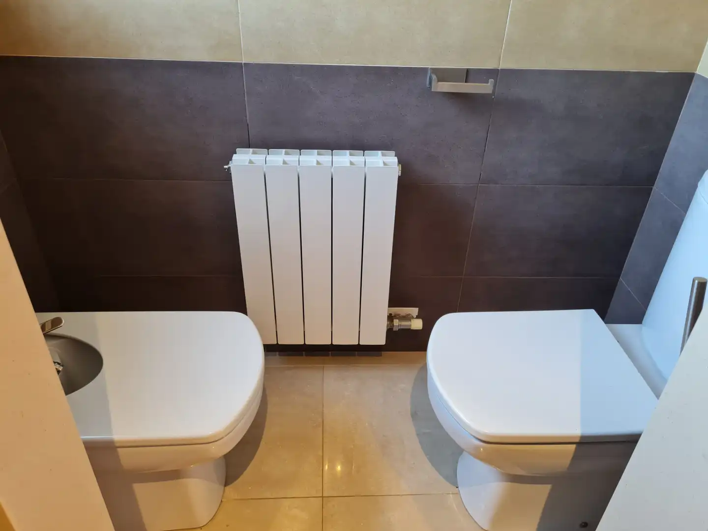 Bathroom of Detached homes for rent in Fortià  with Air Conditioner, Heating and Private garden