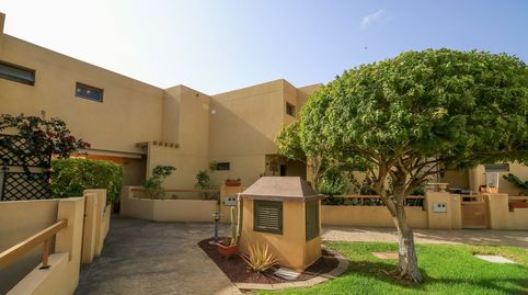 Foto 2 de Casa adosada en venta en El Cano, 11, Los Abrigos, Granadilla de Abona