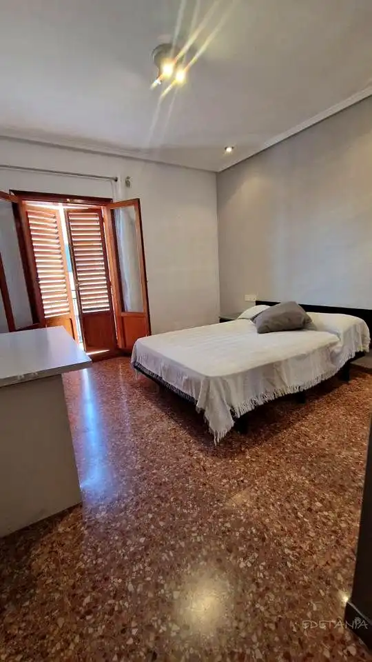 Habitación de Piso en venta en Alfara del Patriarca con Aire acondicionado, Trastero y Amueblado
