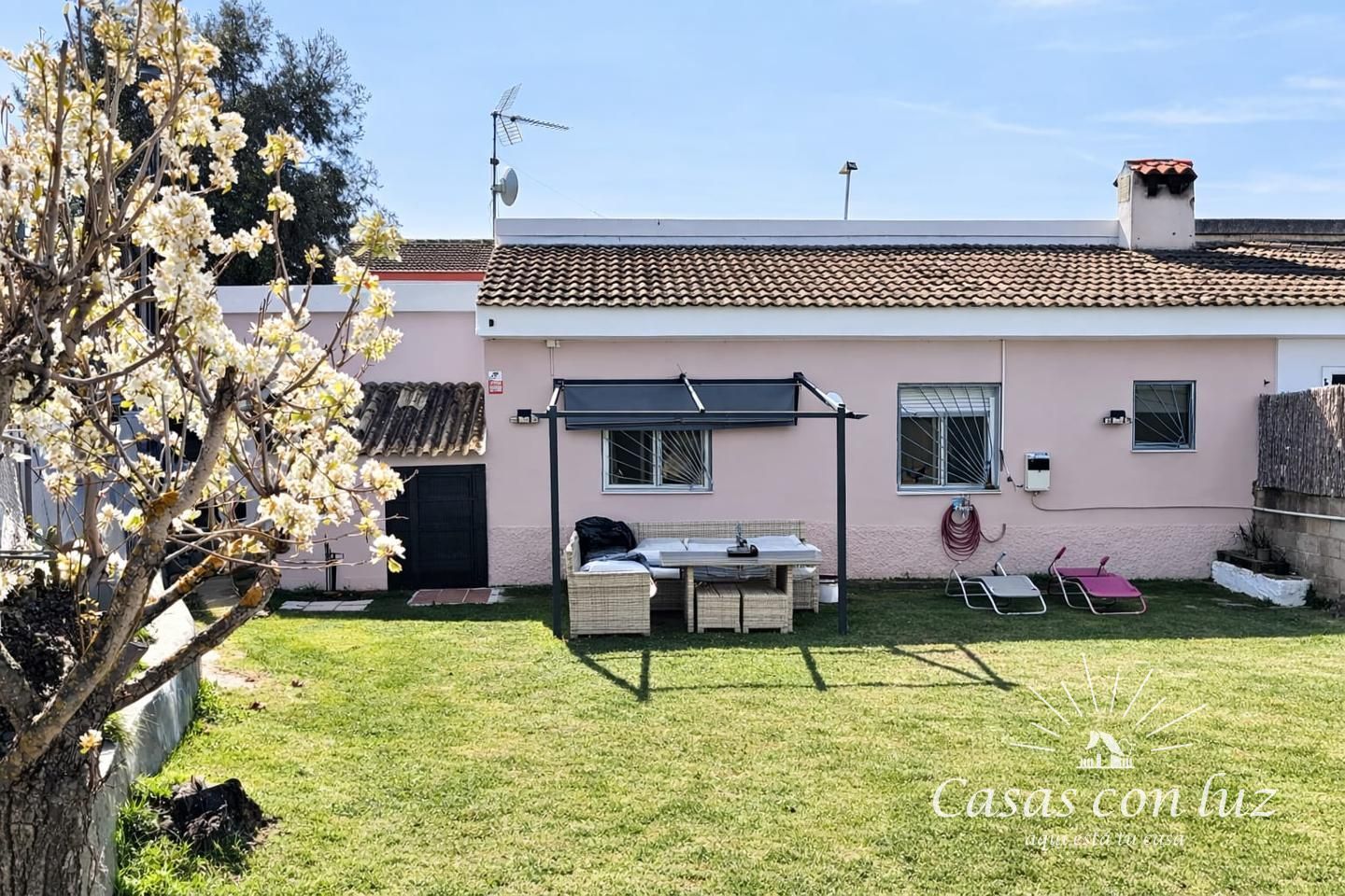 Jardí de Casa adosada en venda en  Zaragoza Capital amb Aire condicionat, Jardí privat i Terrassa