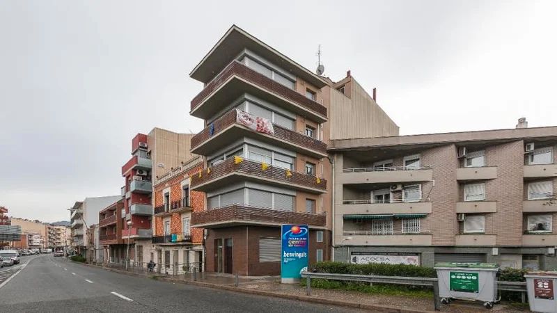 Exterior view of Office for sale in Molins de Rei