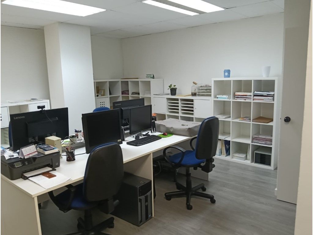 Premises for sale in  Barcelona Capital