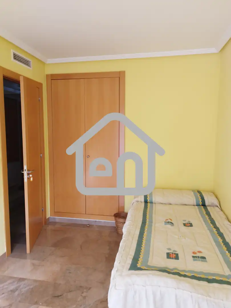 Schlafzimmer von Einfamilien-Reihenhaus zum Verkauf in Requena mit Heizung, Terrasse und Abstellraum