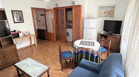 Foto 2 de Apartamento de alquiler en Curro Cuchares, La Cruz, Granada Capital