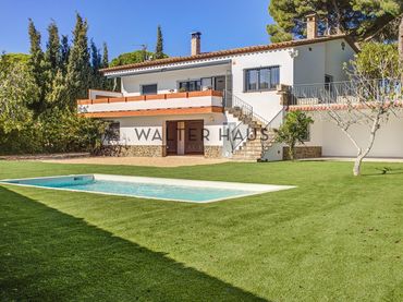 Villa avec balcon à vendre à Carrer Noguera