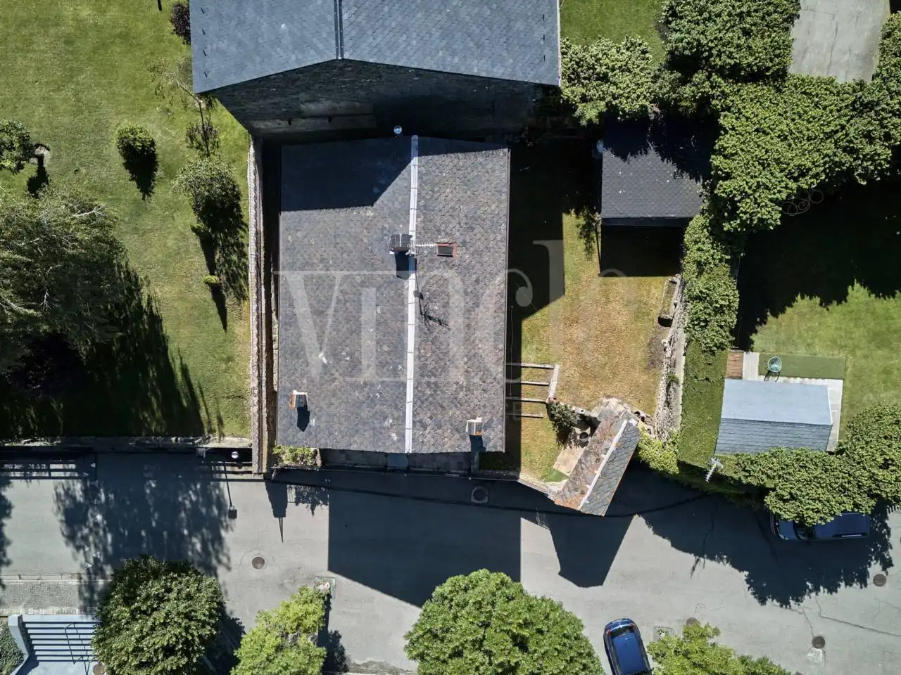 Vista exterior de Casa o xalet en venda en Fontanals de Cerdanya amb Calefacció, Jardí privat i Parquet