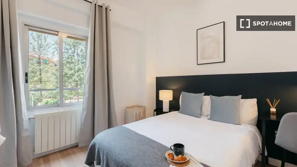 Habitación de Piso de alquiler en Valencia con Aire acondicionado, Calefacción y Amueblado
