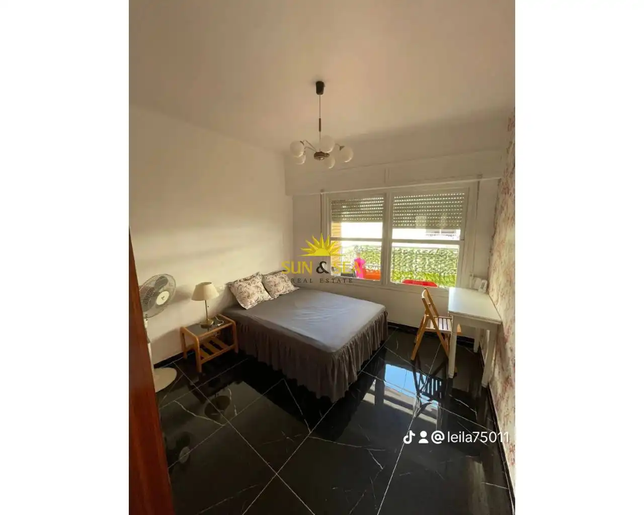 Dormitori de Apartament de lloguer en Torrevieja amb Aire condicionat, Calefacció i Moblat