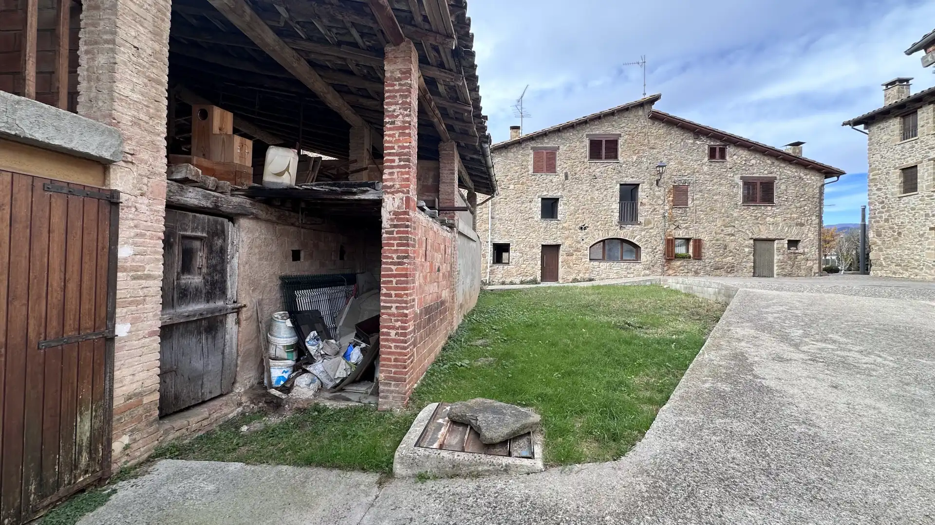 Exterior view of Houses for sale in La Vall de Bianya  with Heating, Private garden and Parquet flooring