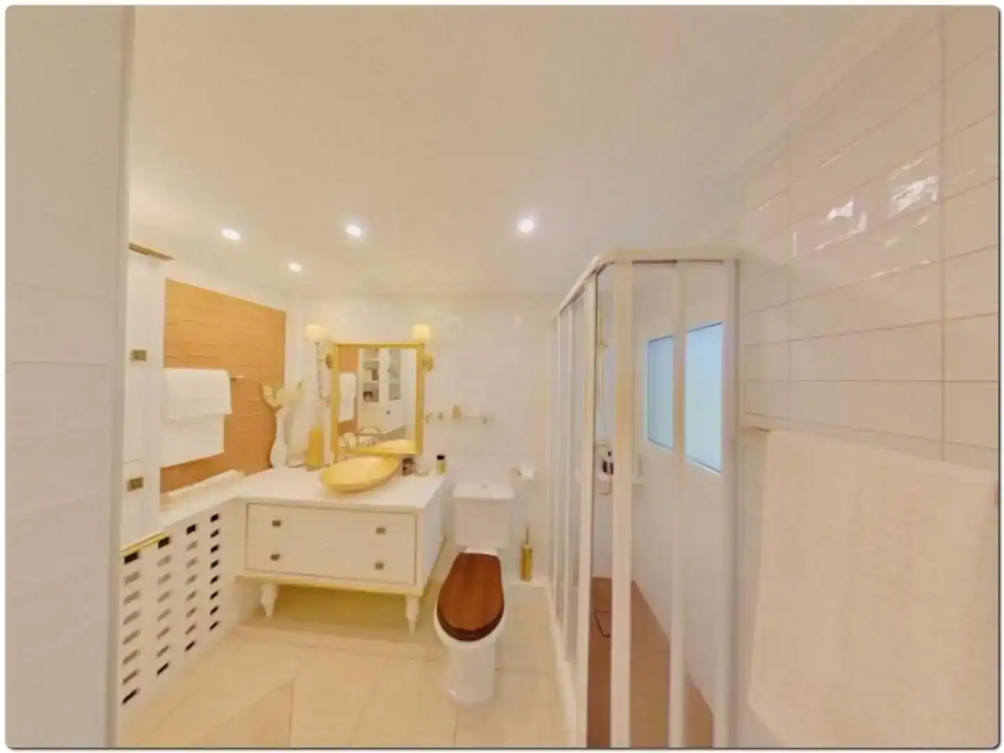 Bathroom of Houses for rent in Lloret de Mar  with Air Conditioner, Private garden and Parquet flooring