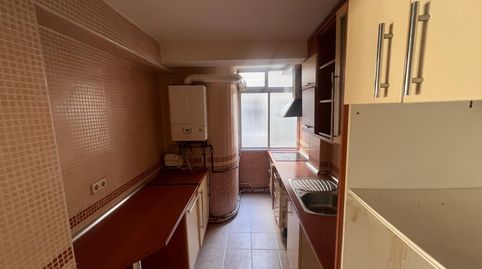 Foto 3 de Apartamento en venta en Calle Palencia, Villayuventus - Renfe, Parla