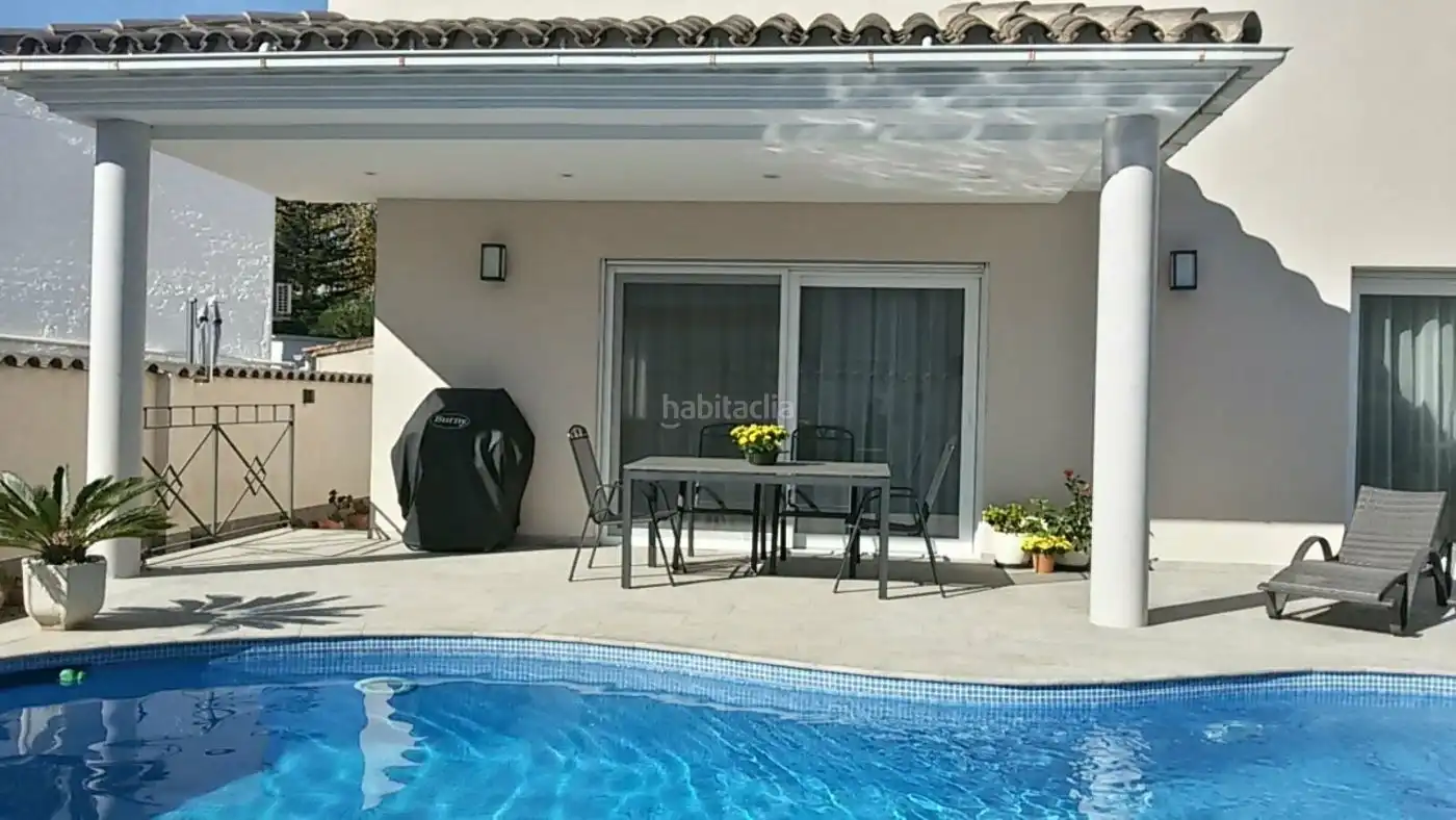 Villa con giardino in vendita a Avinguda de la República Catalana 10, imagen 16