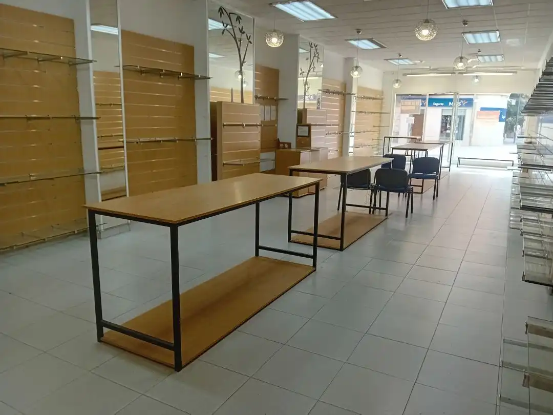 Local de lloguer en  Logroño