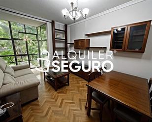 Dormitori de Pis de lloguer en  Madrid Capital amb Aire condicionat, Calefacció i Moblat