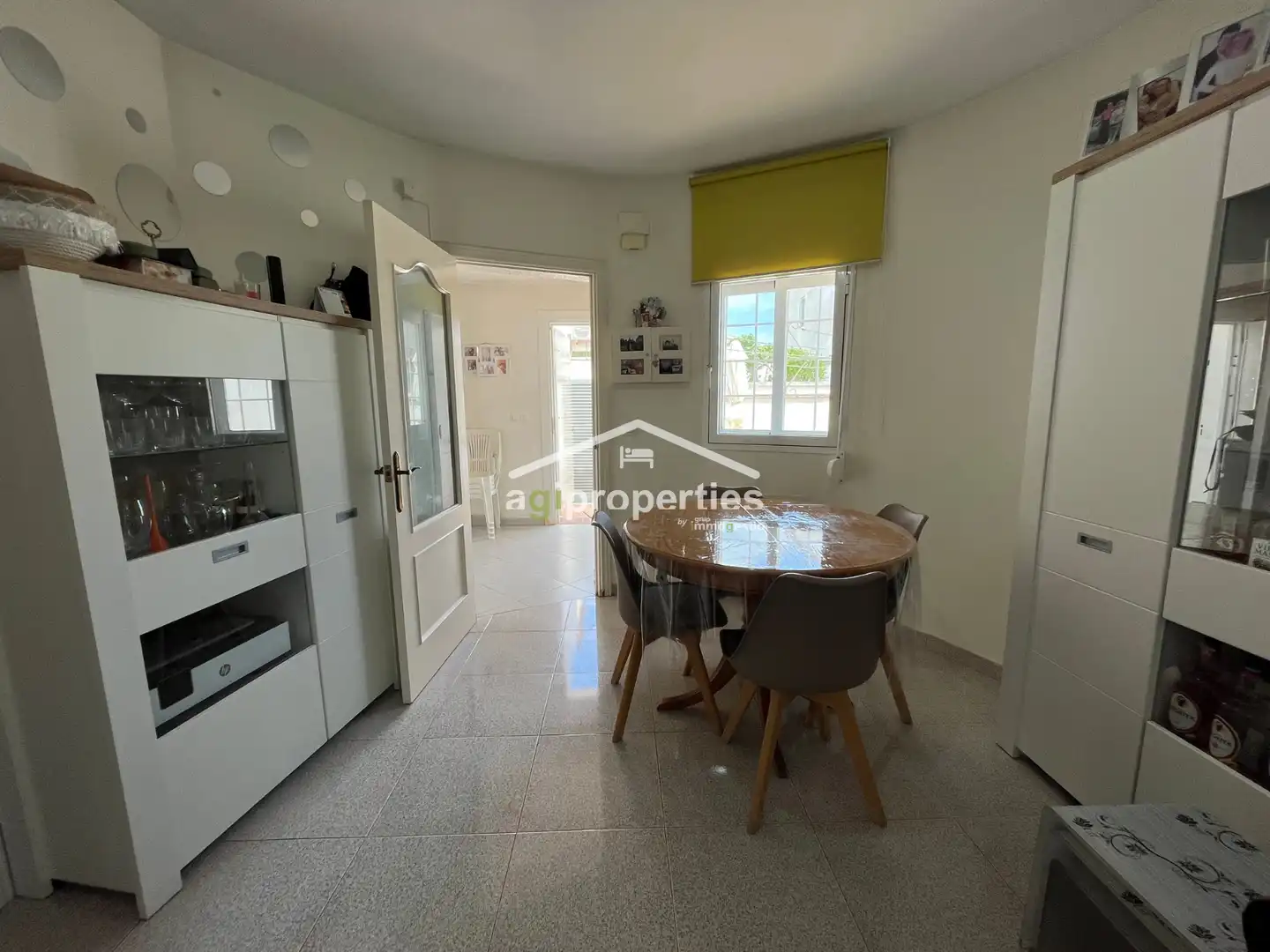 Vista exterior de Casa o xalet en venda en Empuriabrava amb Aire condicionat i Terrassa