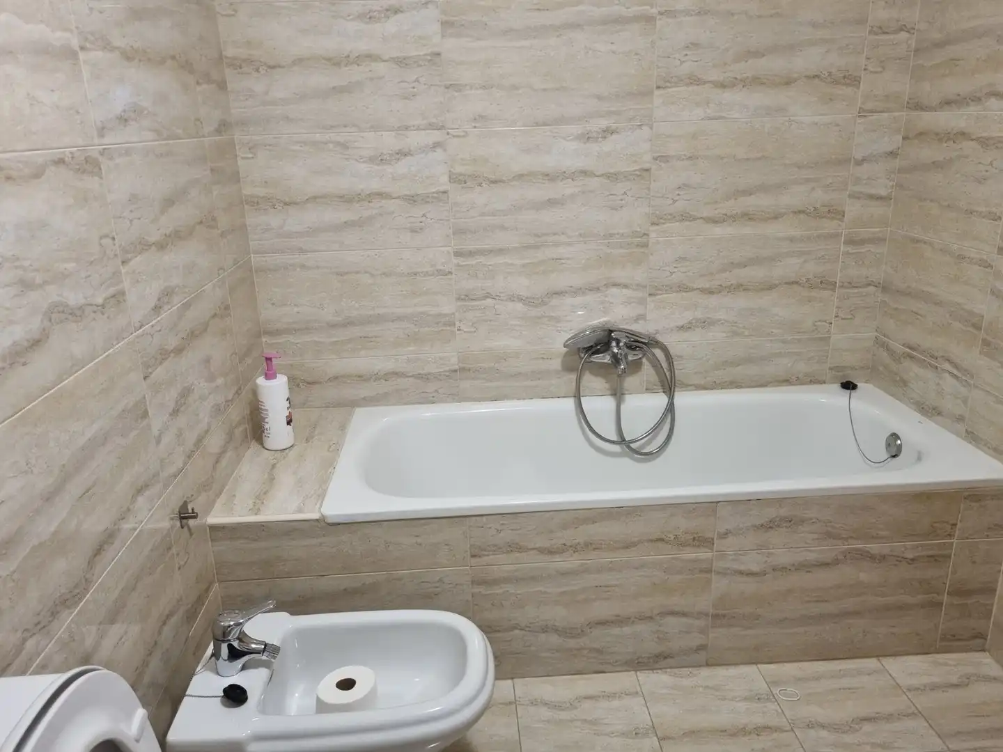Baño de Casa adosada en venta en Uruñuela con Calefacción, Jardín privado y Parquet