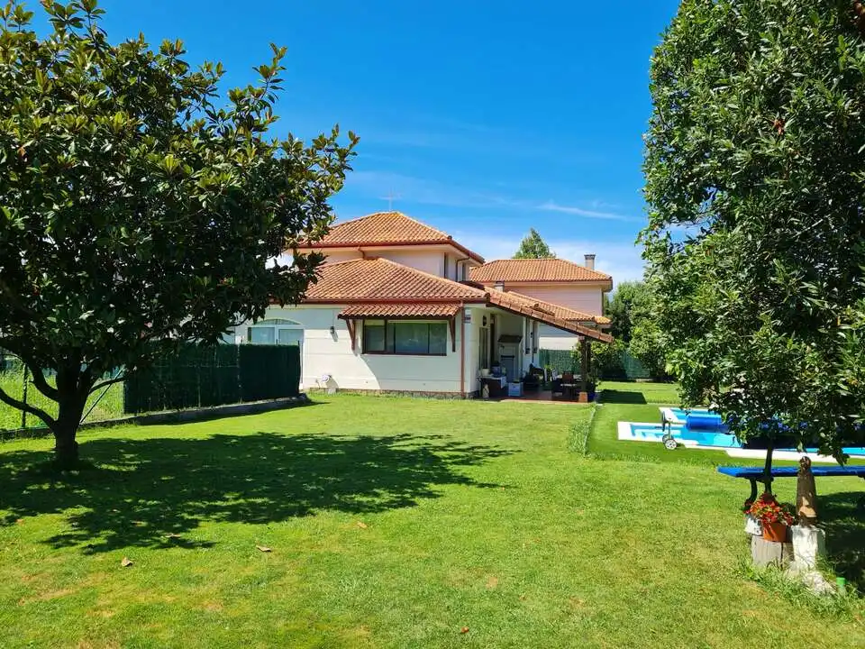 Jardín de Casa o chalet en venta en Liendo con Calefacción, Jardín privado y Piscina