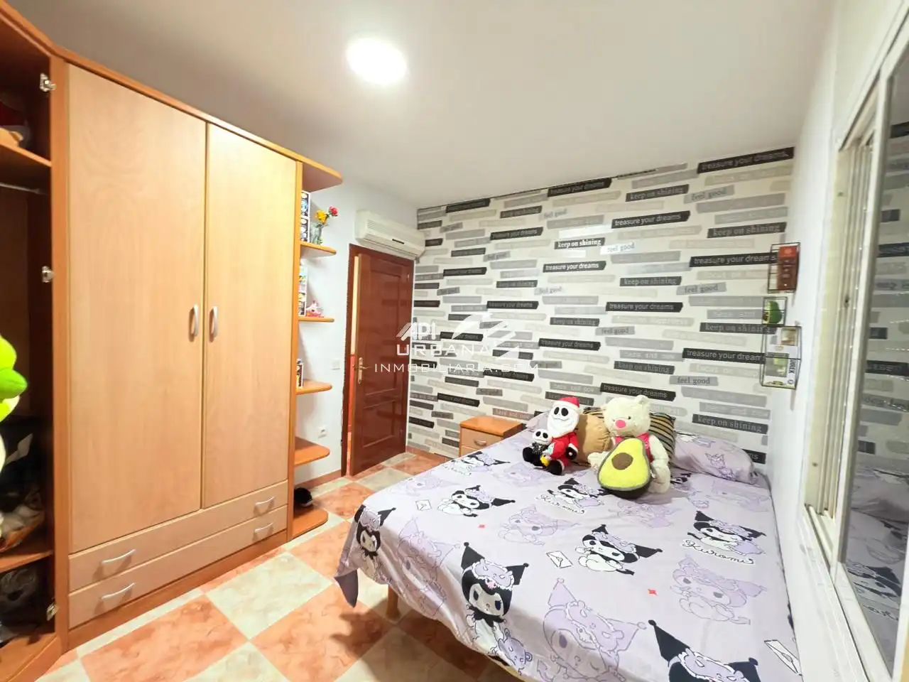 Habitación de Piso en venta en Lucena con Aire acondicionado