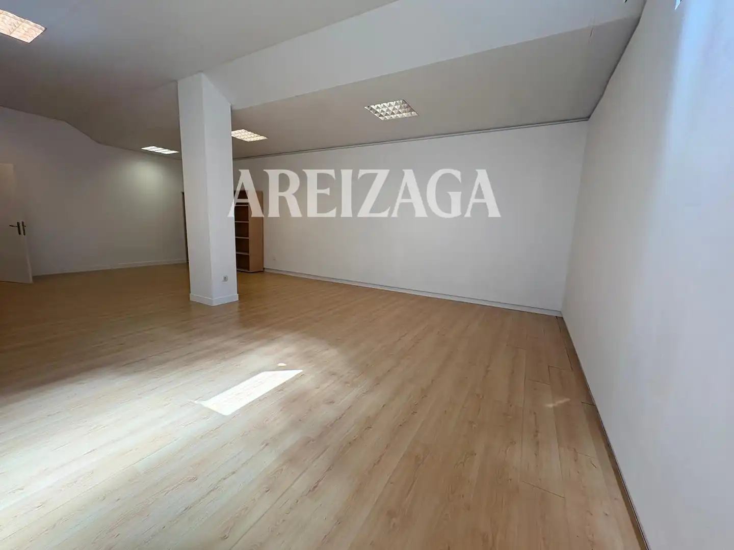 Büro zur Miete in Donostia - San Sebastián  mit Heizung