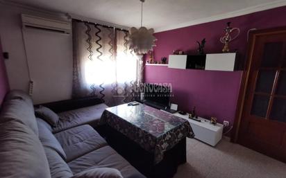Sala d'estar de Pis en venda en  Sevilla Capital amb Aire condicionat i Calefacció