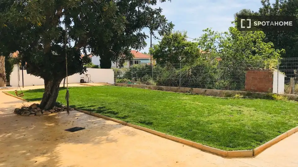 Piso de alquiler en La Pobla de Vallbona con Aire acondicionado, Calefacción y Amueblado