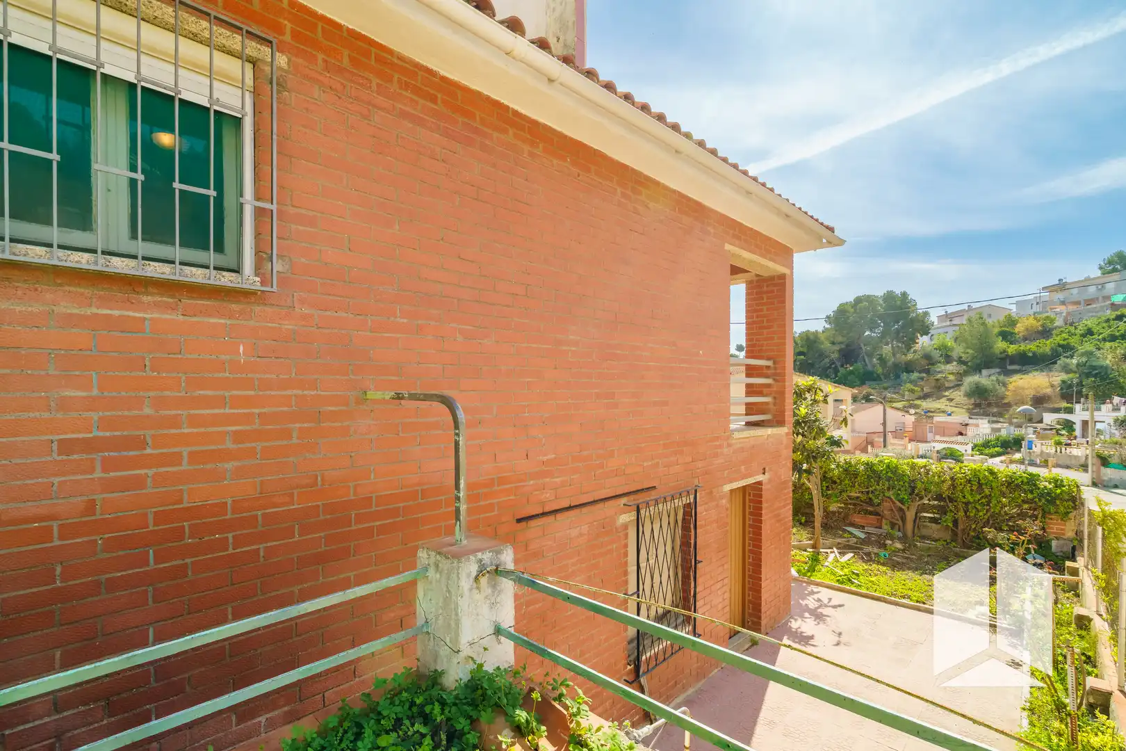Vista exterior de Casa o chalet en venta en La Bisbal del Penedès con Trastero y Balcón