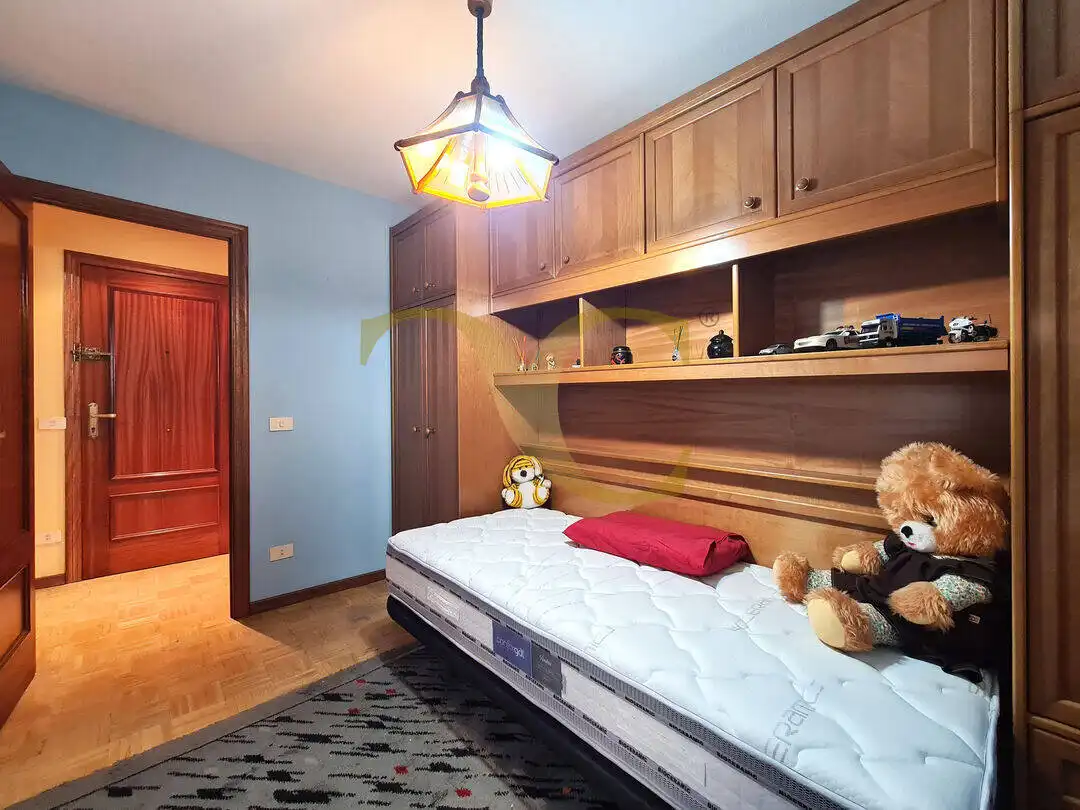 Schlafzimmer von Wohnung zur Miete in Gijón  mit Heizung