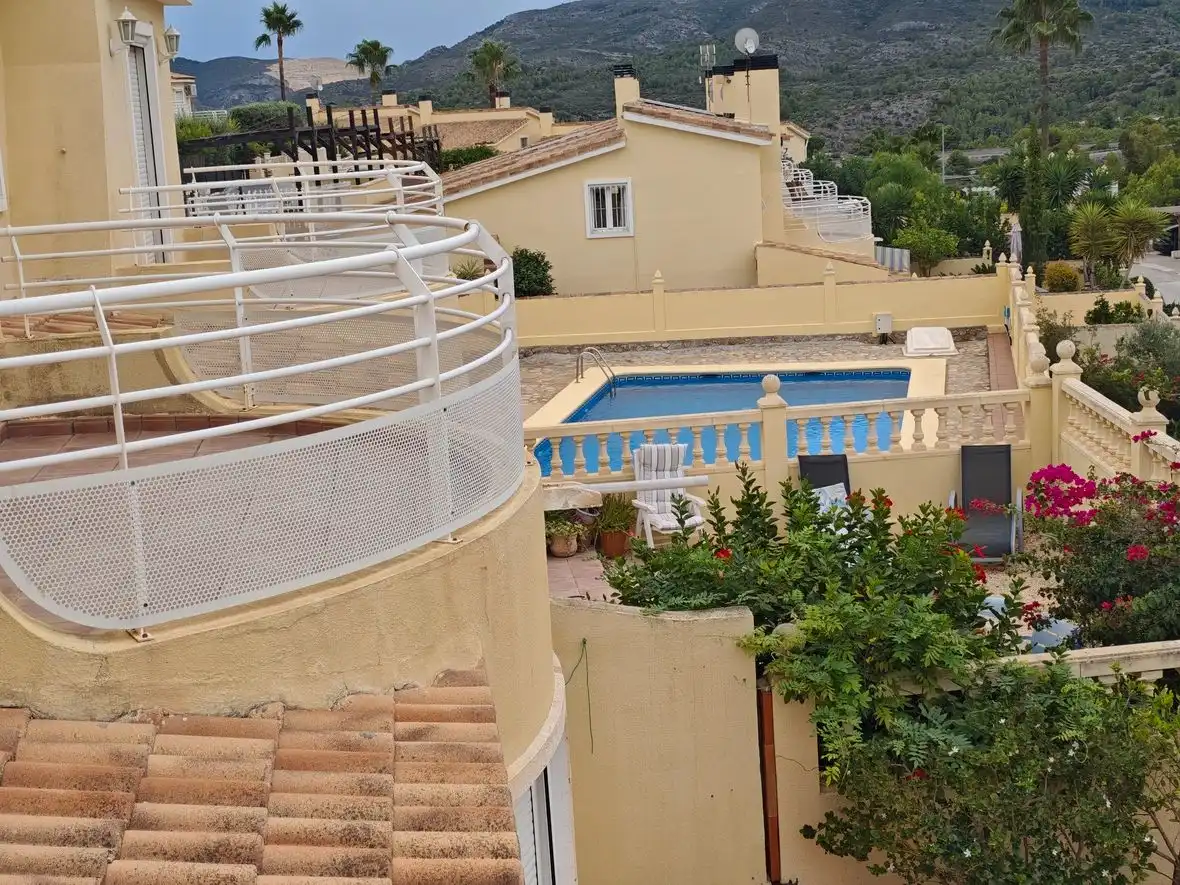 Swimming pool of Houses for sale in Gata de Gorgos  with Air Conditioner, Terrace and Balcony