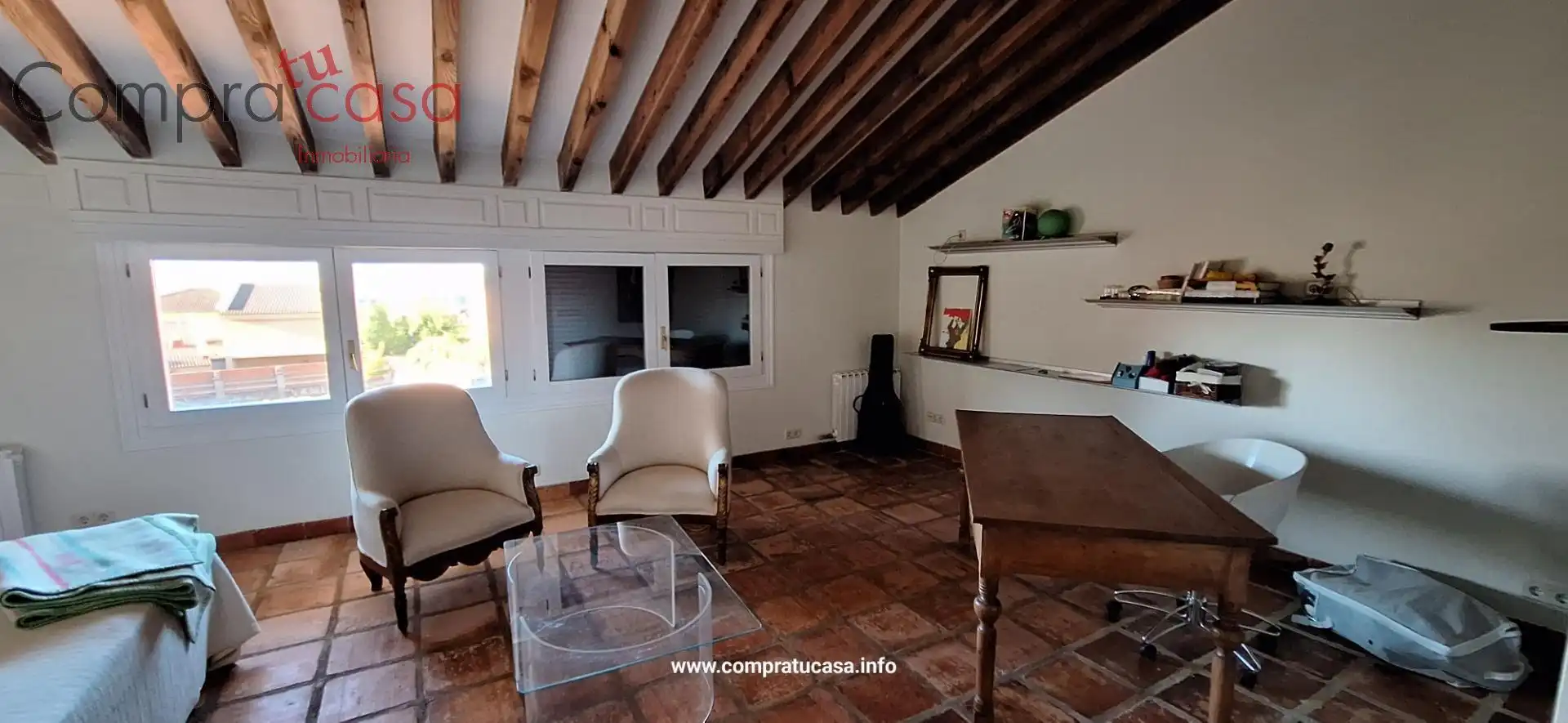 Sala d'estar de Casa o xalet en venda en La Lastrilla  amb Calefacció, Jardí privat i Terrassa