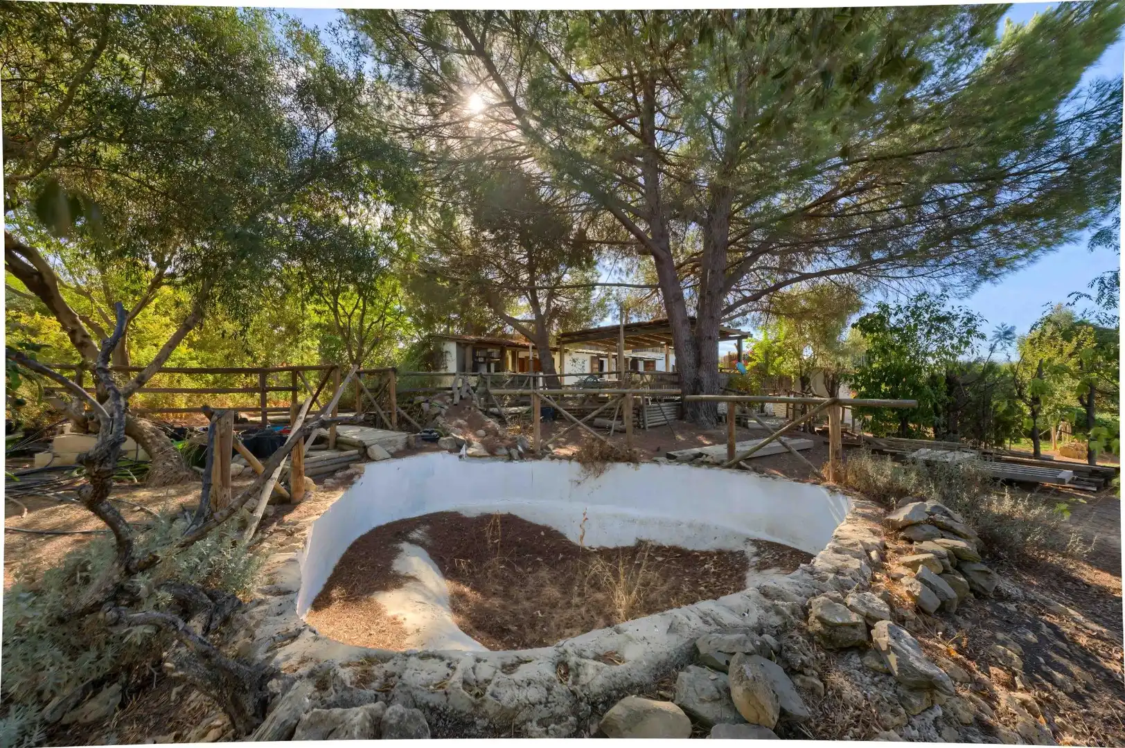 Jardín de Casa o chalet en venta en Sanlúcar la Mayor con Aire acondicionado, Jardín privado y Trastero