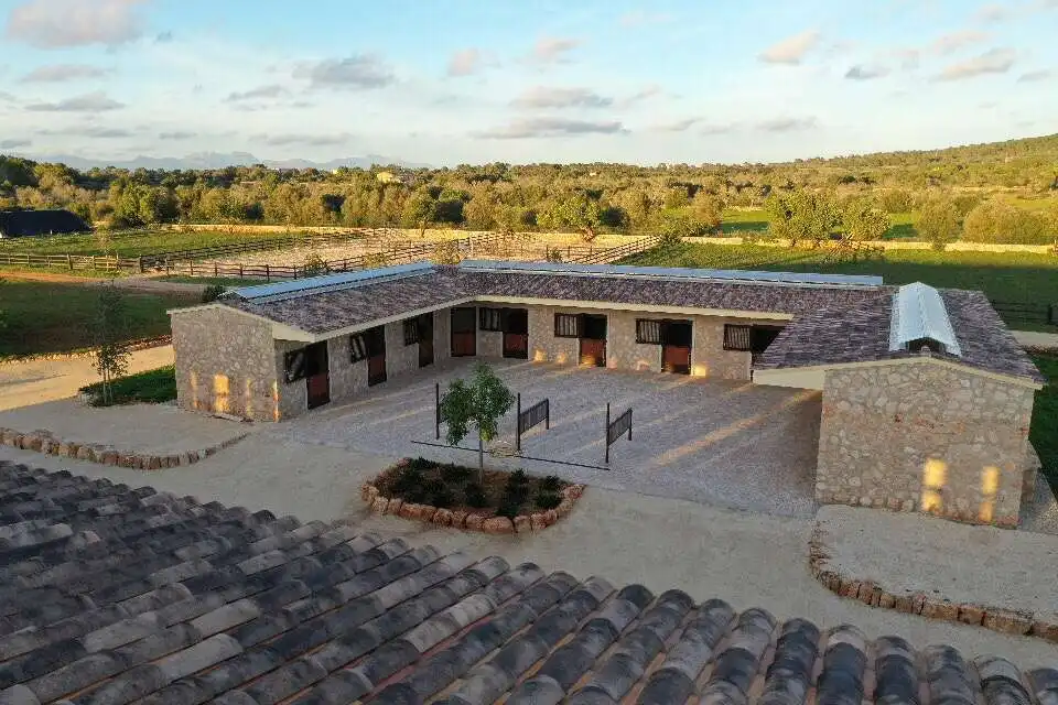 Vista exterior de Finca rústica en venta en Llucmajor con Aire acondicionado, Calefacción y Parquet