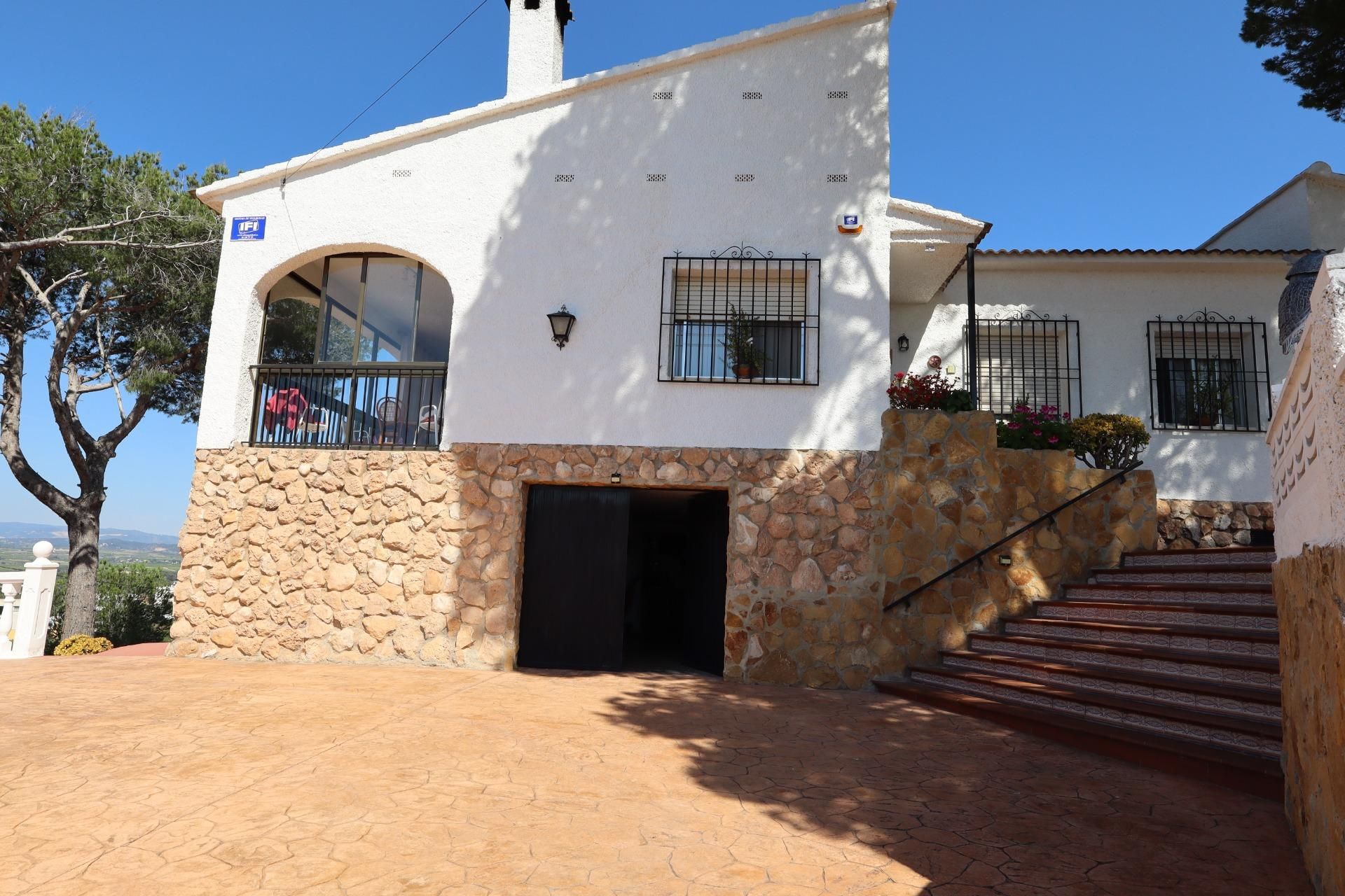 Vista exterior de Casa o xalet en venda en Torrent amb Calefacció, Jardí privat i Traster