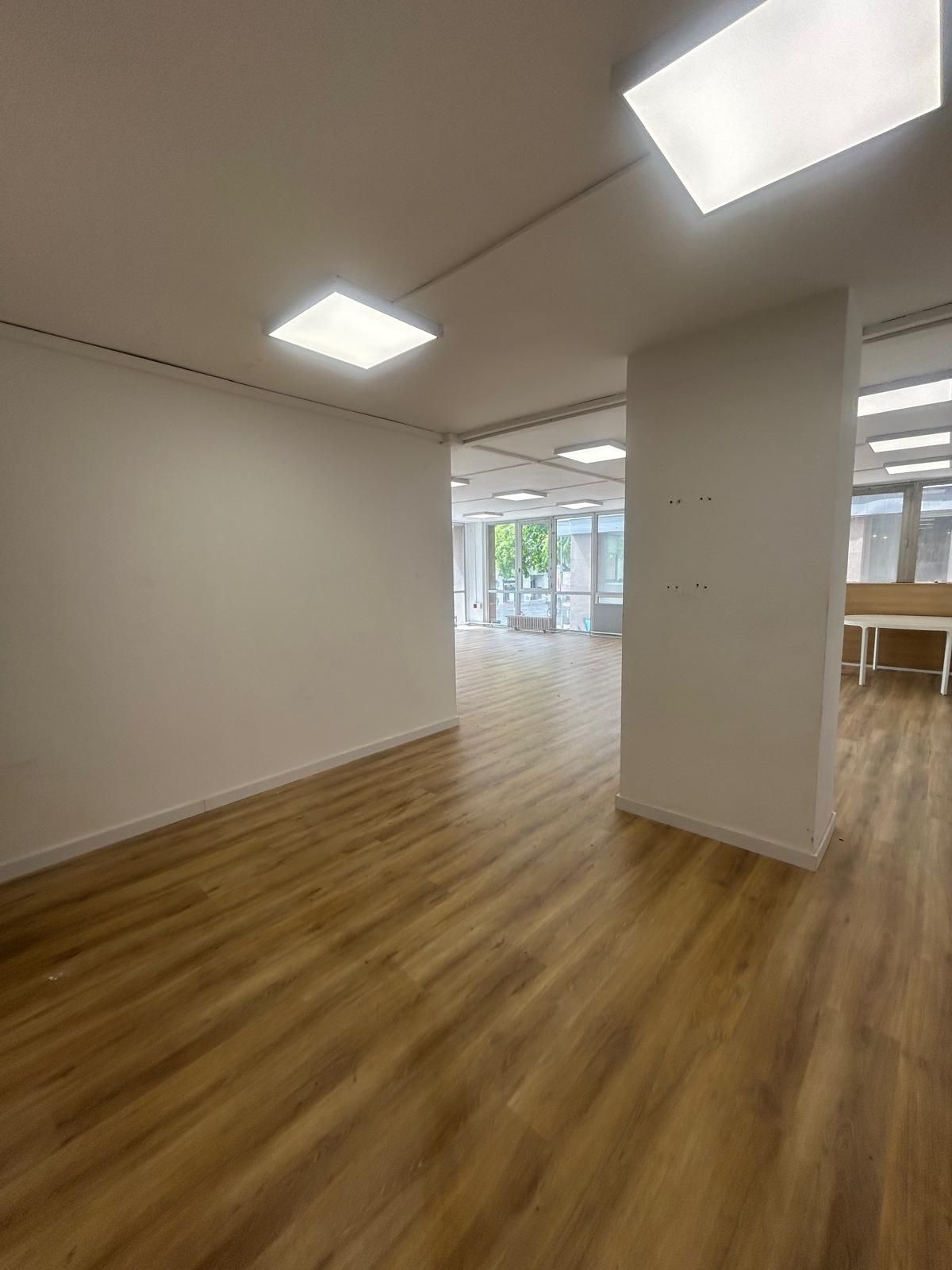 Office to rent in  Barcelona Capital  with Air Conditioner and Heating