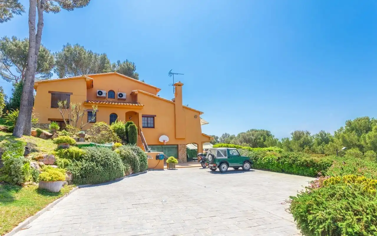 Detached house with pool for sale in Illa Negra, imagen 7