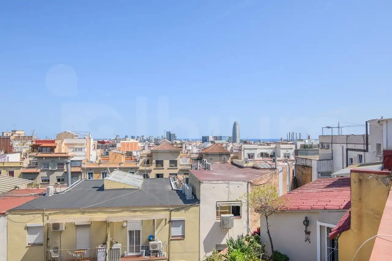 Außenansicht von Wohnung zum Verkauf in Barcelona mit Klimaanlage, Parkett und Möbliert