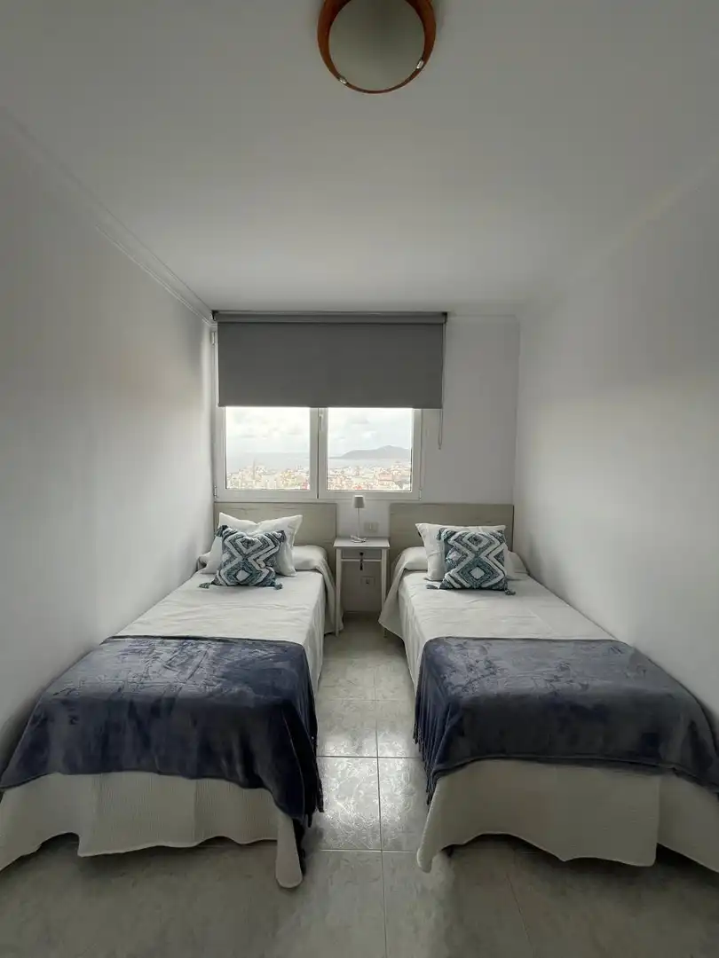 Habitación de Piso de alquiler en Las Palmas de Gran Canaria con Terraza y Amueblado