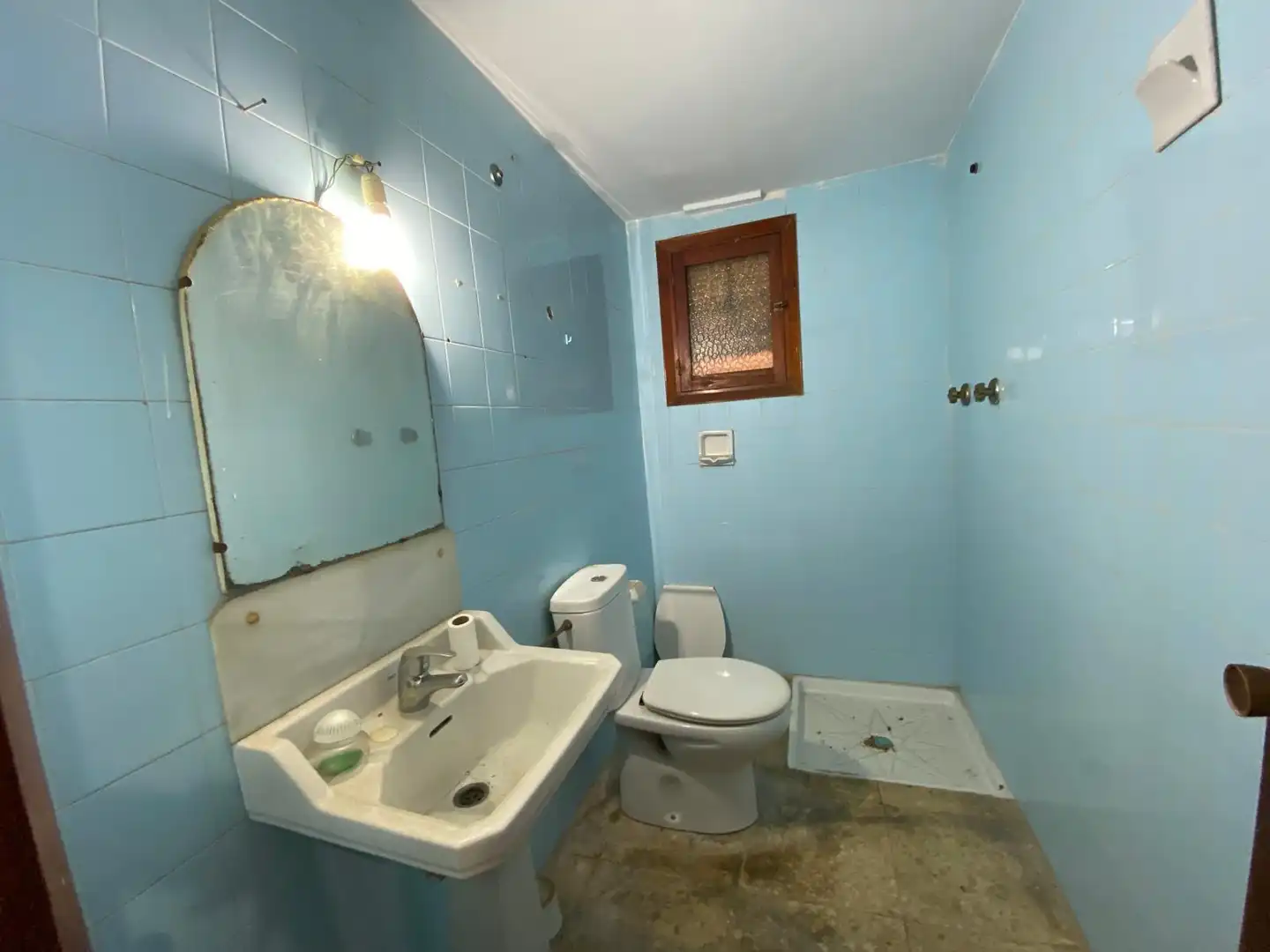 Bathroom of Flat for sale in Oliva  with Balcony