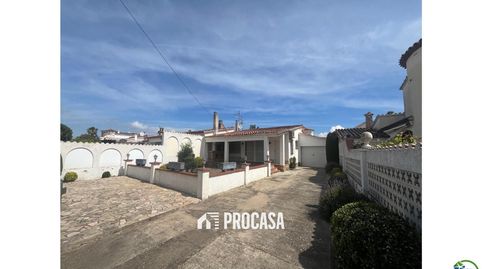 Foto 2 de Casa o xalet en venda a Peni, Peni, Empuriabrava