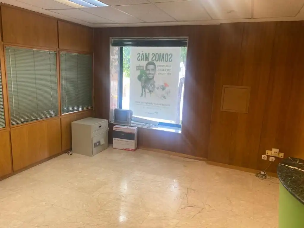 Local comercial en venda a Avenida del Azuer, imagen 9